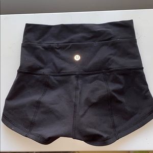 Lululemon booty shorts